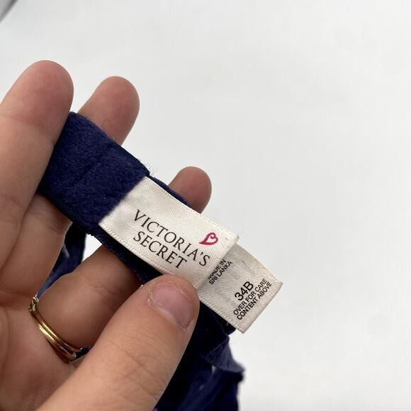 Vintage Victoria's Secret Navy Blue Lace Bra - Picture 4 of 4